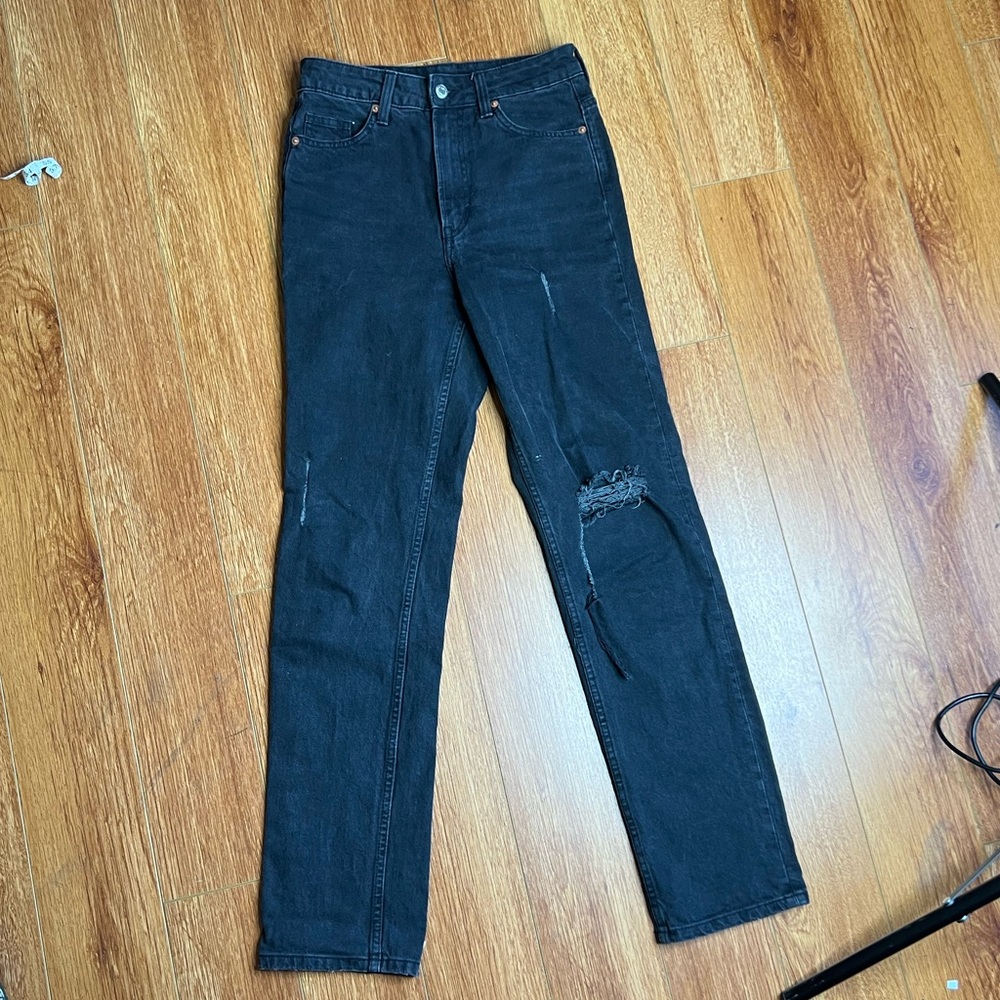 HM straight leg vintage denim ripped jeans
